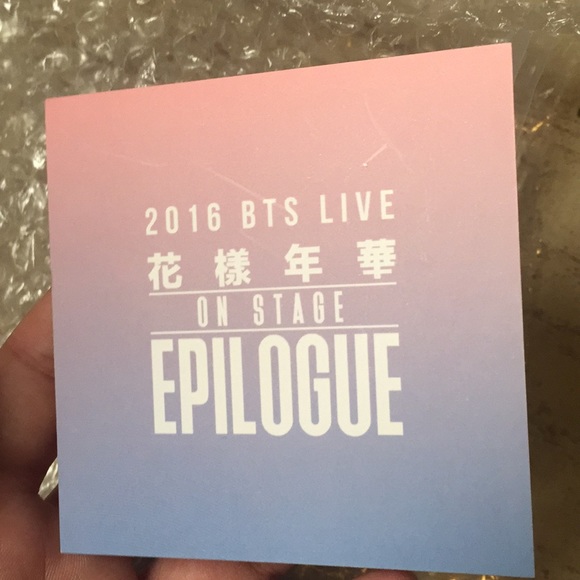 2016 BTS LIVE ON STAGE EPILOGUE WITH PHOTOCARD - Picture 15 of 16
